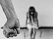 На Южном Урале осудили отчима-педофила, насиловавшего свою 12-летнюю падчерицу.